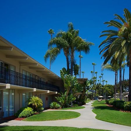 Ramada By Wyndham San Diego North Hotel & Conference Center Exterior photo